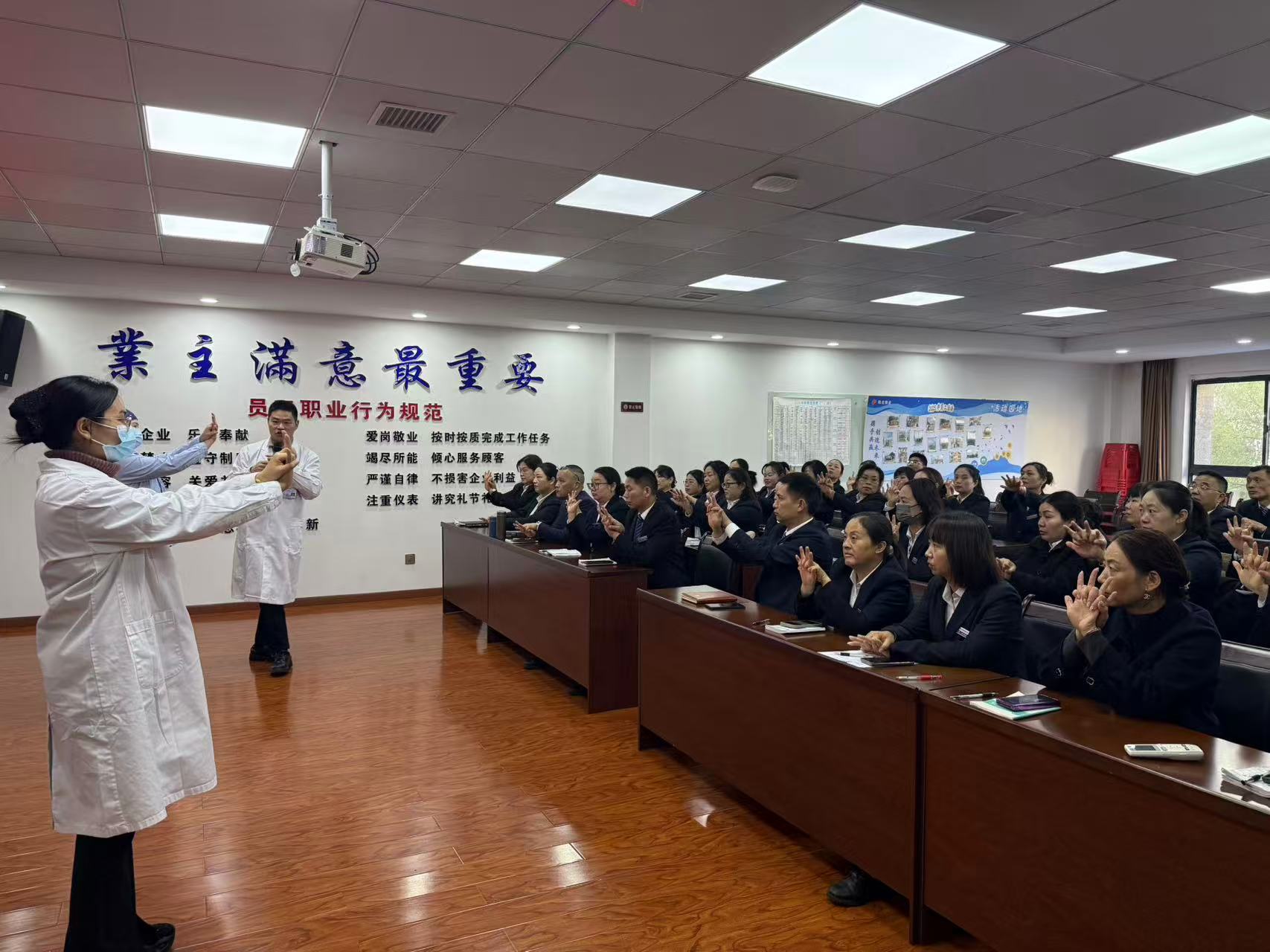 常德物業(yè)管理,物業(yè)企業(yè),陽(yáng)光物業(yè) 常德物業(yè)管理,物業(yè)企業(yè),陽(yáng)光物業(yè)